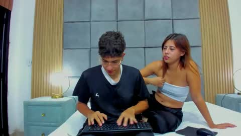 Chanellandmax online show from November 1, 7:27 pm