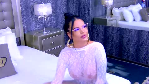 chanelledy1 online show from October 10, 2:32 am