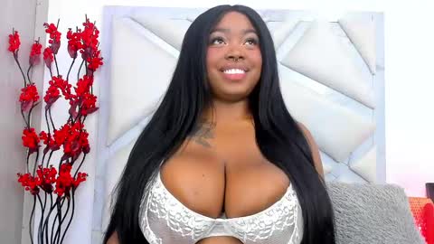 Snapshot of channel_boobs2 chatting on January 30, 1:44 am Maria C follow my new page online show from January 30, 1:44 am