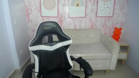 Channel Garcia online show from November 18, 9:52 pm