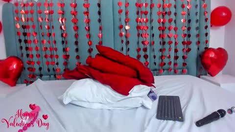 Channelfox  online show from February 14, 1:23 am