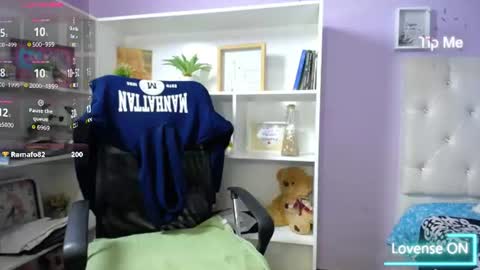 Snapshot of chantal_adams0 chatting on July 2, 4:02 pm chantal online show from July 2, 4:02 pm