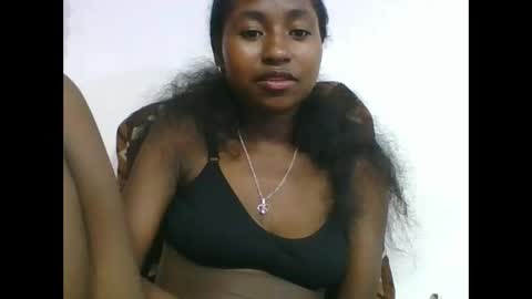 chantale483461 online show from April 21, 4:23 pm