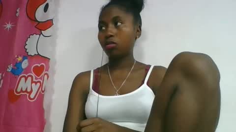 Snapshot of chantale483461 chatting on April 27, 5:16 am chantale483461 online show from April 27, 5:16 am