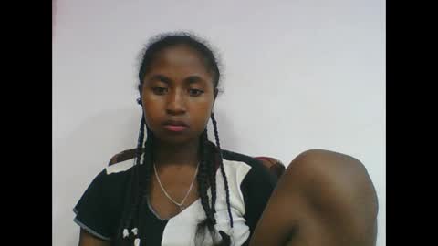 Snapshot of chantale483461 chatting on April 29, 5:30 pm chantale483461 online show from April 29, 5:30 pm