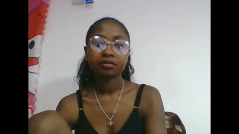 Snapshot of chantale483461 chatting on May 4, 5:03 am chantale483461 online show from May 4, 5:03 am