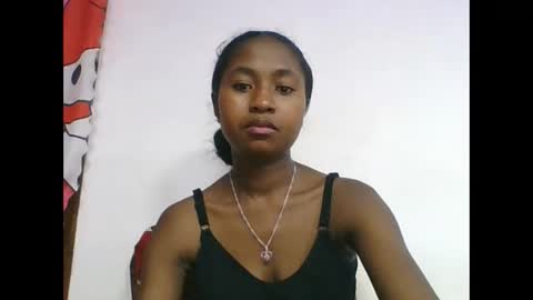 Snapshot of chantale483461 chatting on May 9, 9:36 am chantale483461 online show from May 9, 9:36 am