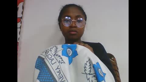 Snapshot of chantale483461 chatting on May 16, 7:27 am chantale483461 online show from May 16, 7:27 am