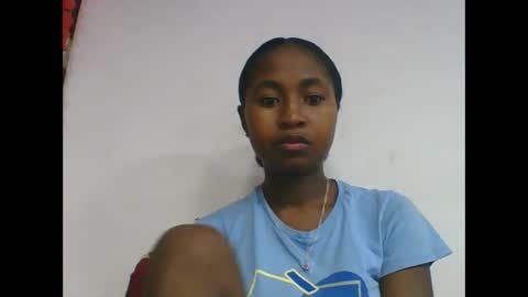 Snapshot of chantale483461 chatting on May 17, 5:05 am chantale483461 online show from May 17, 5:05 am