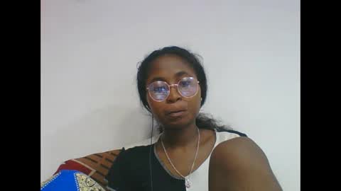 Snapshot of chantale483461 chatting on May 18, 5:41 pm chantale483461 online show from May 18, 5:41 pm