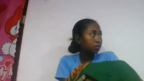 Snapshot of chantale483461 chatting on May 26, 5:03 am chantale483461 online show from May 26, 5:03 am