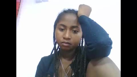 Snapshot of chantale483461 chatting on June 2, 6:43 pm chantale483461 online show from June 2, 6:43 pm