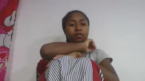 Snapshot of chantale483461 chatting on June 4, 5:35 am chantale483461 online show from June 4, 5:35 am