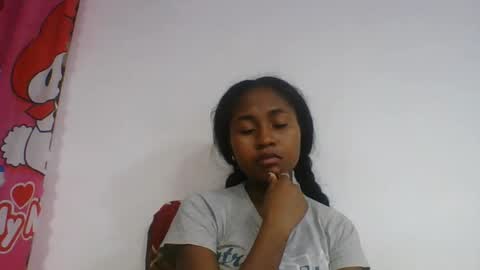 Snapshot of chantale483461 chatting on June 5, 7:08 pm chantale483461 online show from June 5, 7:08 pm