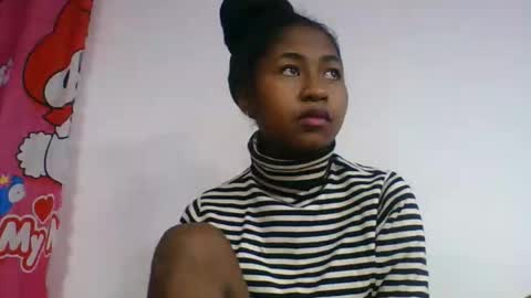 Snapshot of chantale483461 chatting on June 8, 5:19 am chantale483461 online show from June 8, 5:19 am