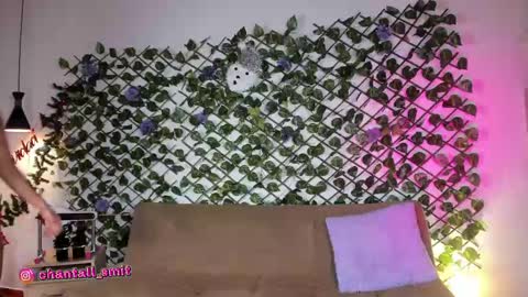   online show from December 14, 1:38 pm