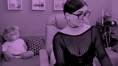 The Queen online show from April 17, 12:08 pm