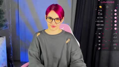 Suzanna Snow online show from December 13, 4:33 am