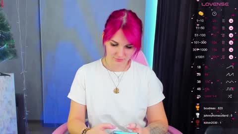 Suzanna Snow online show from December 24, 7:06 am