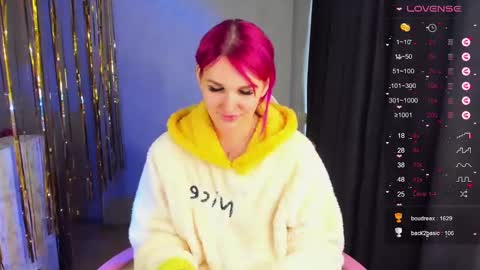 Suzanna Snow online show from December 30, 7:15 am