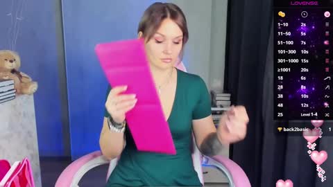 Suzanna Snow online show from February 22, 4:18 am