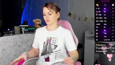 Suzanna Snow online show from March 11, 6:32 am