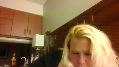 Ms. Behaving online show from December 8, 2:09 pm