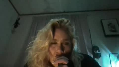 Ms. Behaving online show from December 26, 12:16 pm