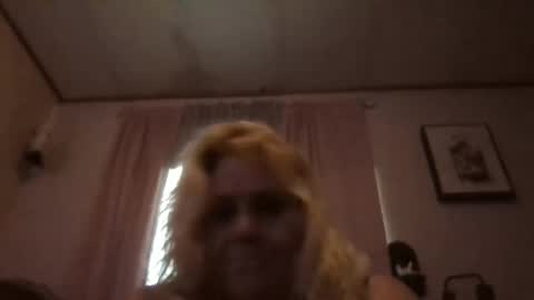 Ms. Behaving online show from January 8, 3:39 pm