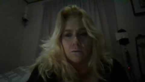 Ms. Behaving online show from January 22, 12:17 pm