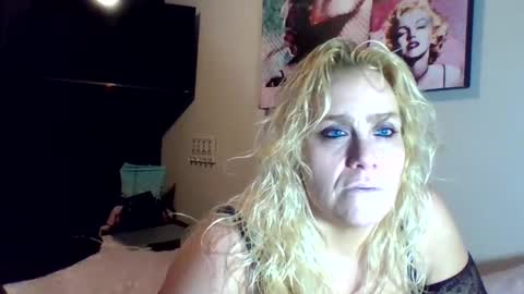 Ms. Behaving online show from September 17, 7:21 am