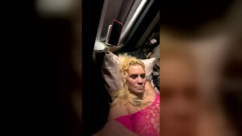 Ms. Behaving online show from February 17, 11:07 am