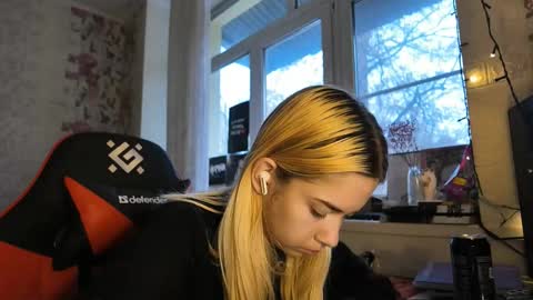 Nancy online show from December 17, 7:14 am