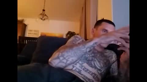 Snapshot of charles1889 chatting on October 3, 5:37 am charles1889 online show from October 3, 5:37 am