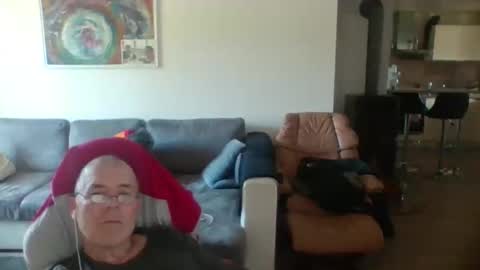 Snapshot of charles6064 chatting on May 13, 7:06 am charles6064 online show from May 13, 7:06 am