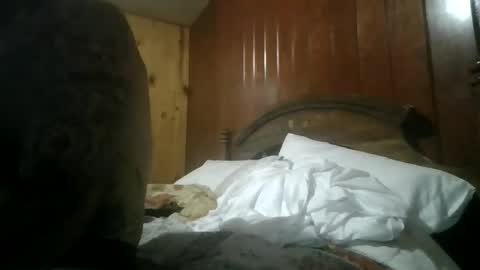 Snapshot of charlesb13 chatting on May 1, 6:40 am charlesb13 online show from May 1, 6:40 am