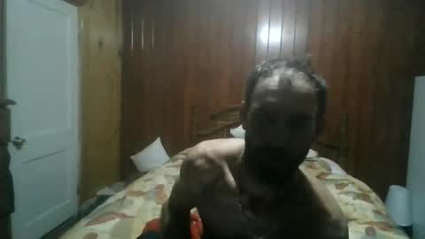 Snapshot of charlesb13 chatting on May 5, 5:26 am charlesb13 online show from May 5, 5:26 am