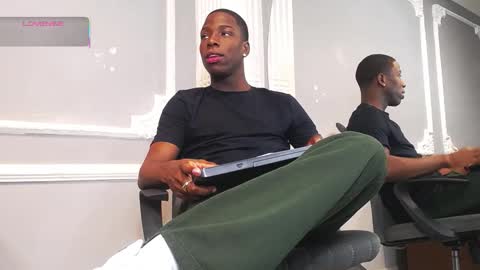 charlesbrown_ online show from December 19, 12:12 pm