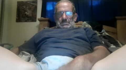 Snapshot of charlescliburn1970 chatting on July 22, 11:13 am charlescliburn1970 online show from July 22, 11:13 am