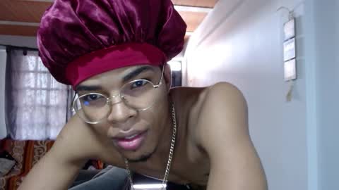 Snapshot of charlesshorny chatting on November 9, 12:47 pm charlesshorny online show from November 9, 12:47 pm