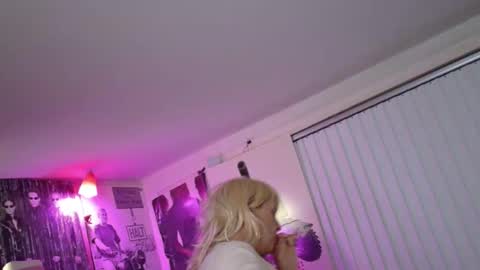 Charli online show from February 5, 12:31 am