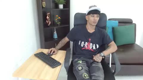 Charlie oconnor online show from January 12, 4:00 am