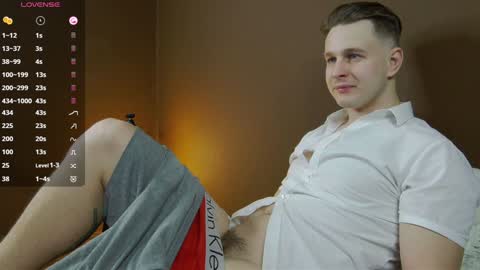 Snapshot of charlie_smiley chatting on December 5, 5:04 am Charlie Smiley online show from December 5, 5:04 am