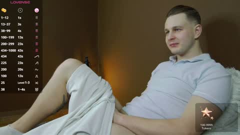 Snapshot of charlie_smiley chatting on December 8, 1:46 am Charlie Smiley online show from December 8, 1:46 am