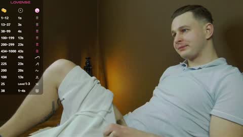 Snapshot of charlie_smiley chatting on December 10, 4:24 am Charlie Smiley online show from December 10, 4:24 am