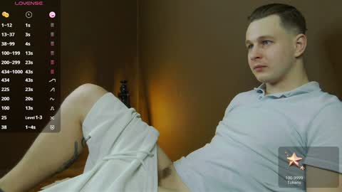 Snapshot of charlie_smiley chatting on December 13, 4:43 am Charlie Smiley online show from December 13, 4:43 am