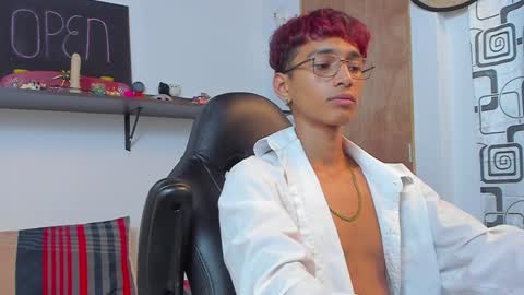 Charles Russo online show from December 4, 8:12 am