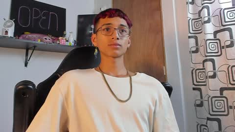 Charles Russo online show from December 21, 8:21 pm