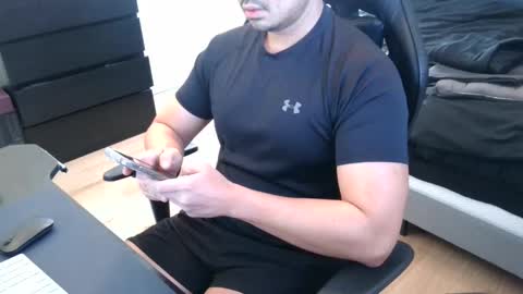 charliekkw online show from January 15, 5:49 pm