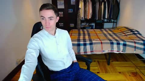 carlos reyes online show from February 2, 8:46 am